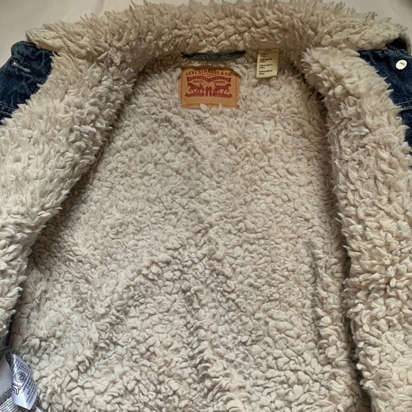 Levi Jacket - Picture 5 of 5